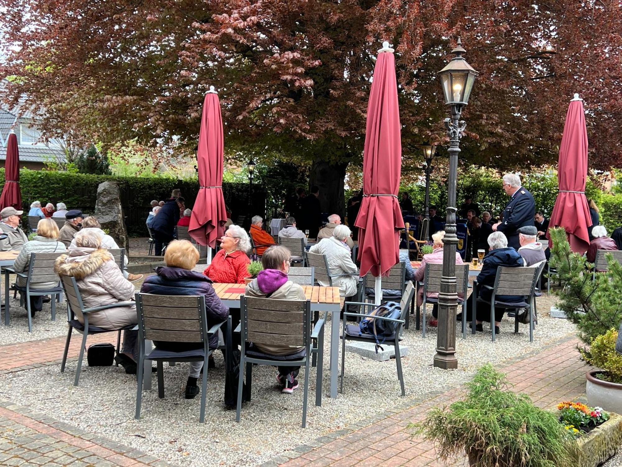Hotel Und Restaurant Pinkenburg Wennigsen Bagian luar foto