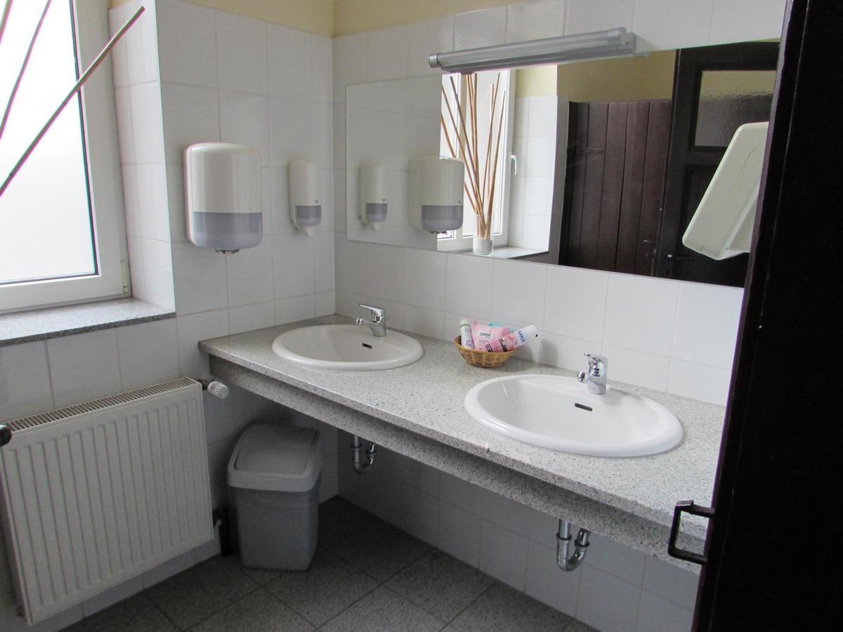 Hotel Und Restaurant Pinkenburg Wennigsen Bagian luar foto